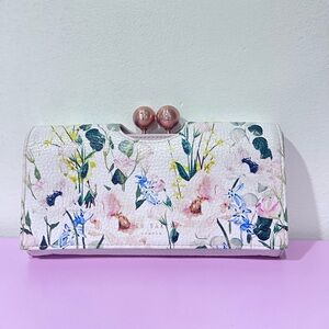 Ted Baker Clarita Elegant Bobble Matinee Wallet Floral Leather Kiss Lock Clutch